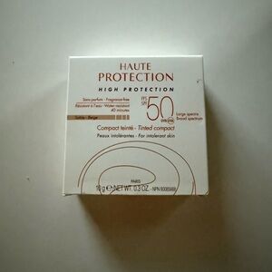 Haute Protection SPF 50 Tinted Compact